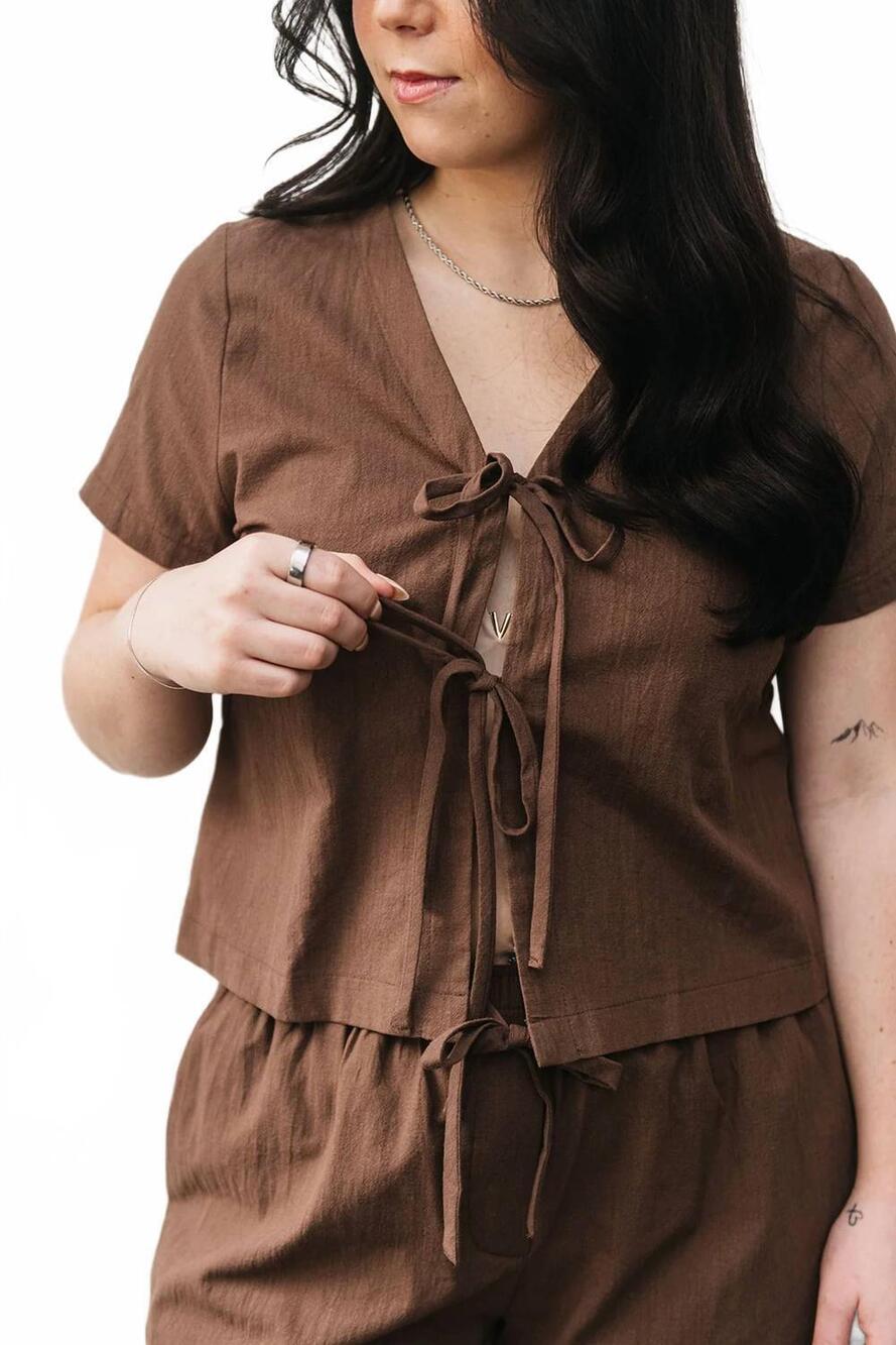 NEW SAGE THE LABEL tie front top in brown